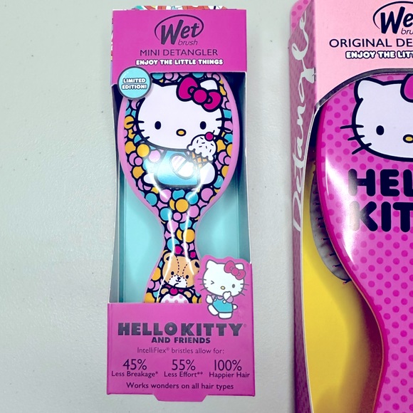 Hello Kitty Wet Hair Brushes - Picture 3 of 4